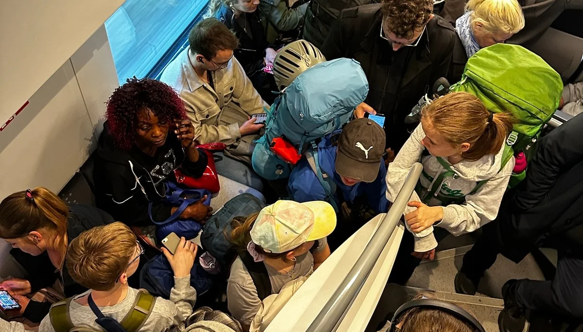 Bahn nach Duisburg | © Ben Kühne