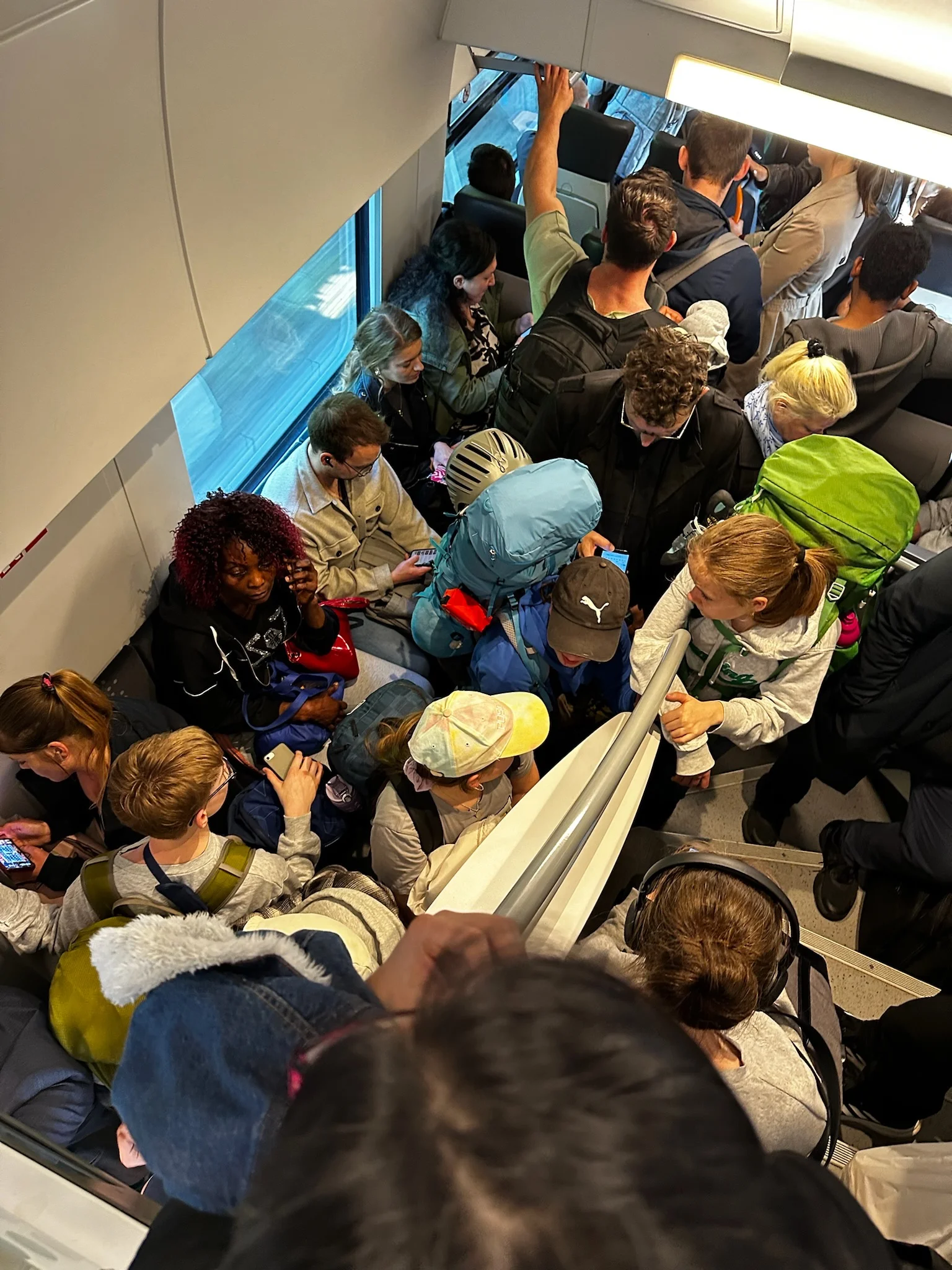 Bahn nach Duisburg | © Ben Kühne