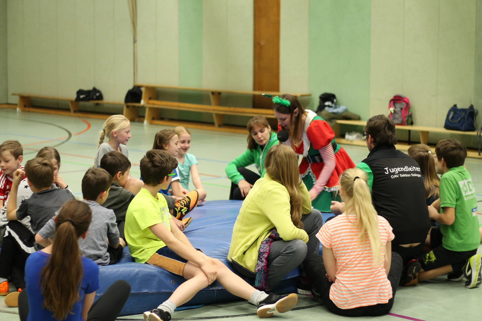 Helferelfe Solingen Radio RSG | © JDAV Solingen