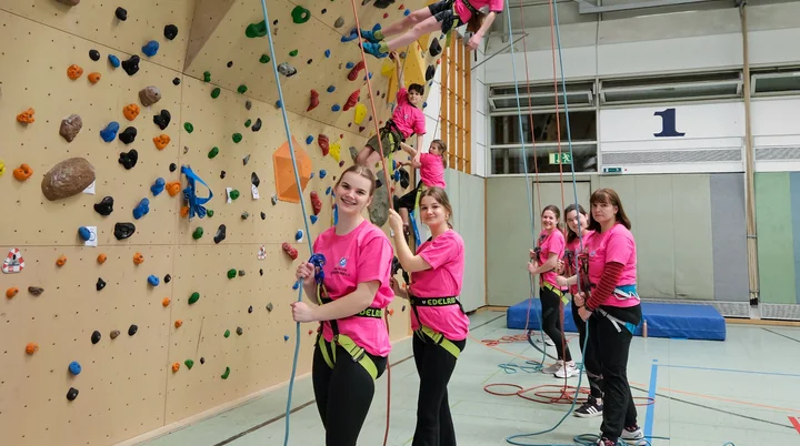 Pink gegen Rassismus | © Christian Offermann