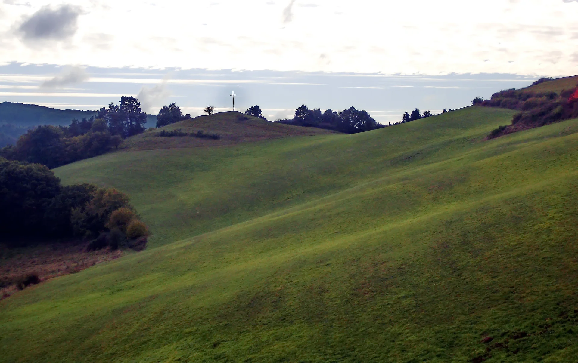 Rund um Hengasch, Gipfelkreuz | © Uwe Drath